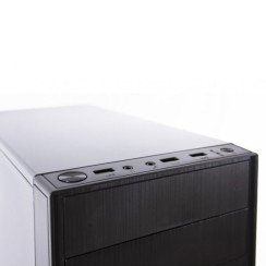 PC Desktop MT i7-10700 · 16GB · SSD 512GB
