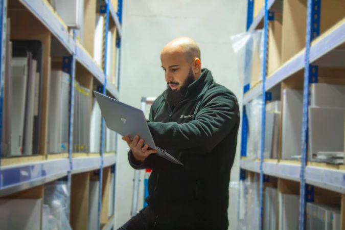 Sichtprüfung des Notebooks